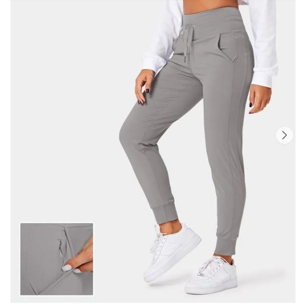 Halara Cloudful Air Joggers Hi Waist Cool Touch Full Length Small Women NWT